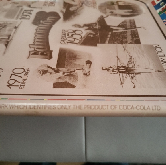 Vintage Coca-Cola 1978 Edmonton Commonwealth Games Tray - Picture 7 of 8